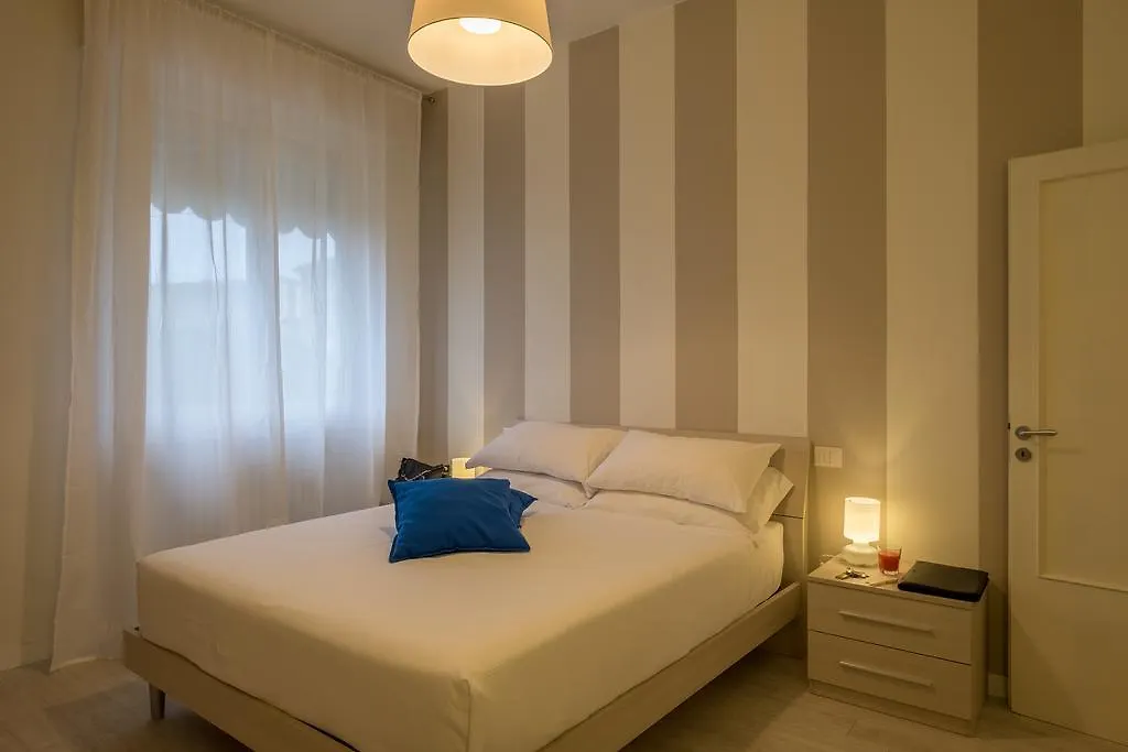 Family & Friends Apartment Floransa 0*,  İtalya